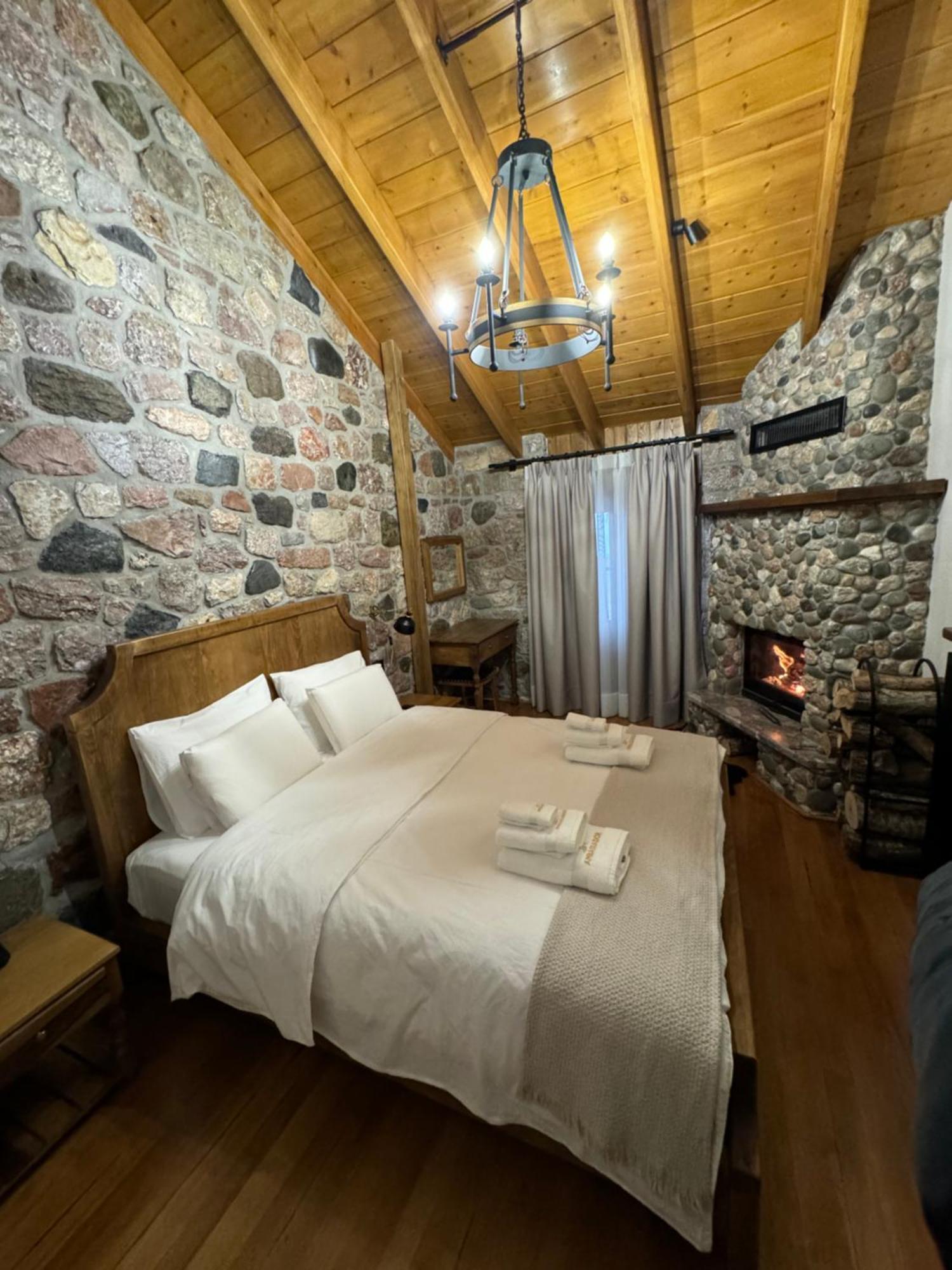Hotel Ambassador Voskopojë Extérieur photo