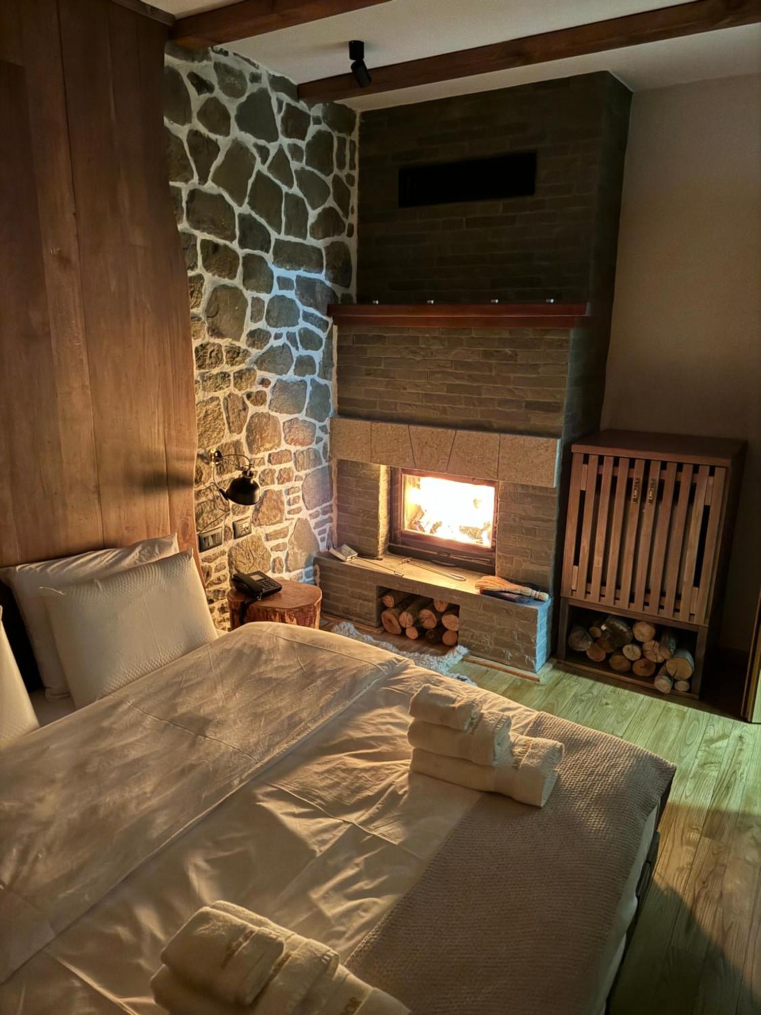 Hotel Ambassador Voskopojë Extérieur photo