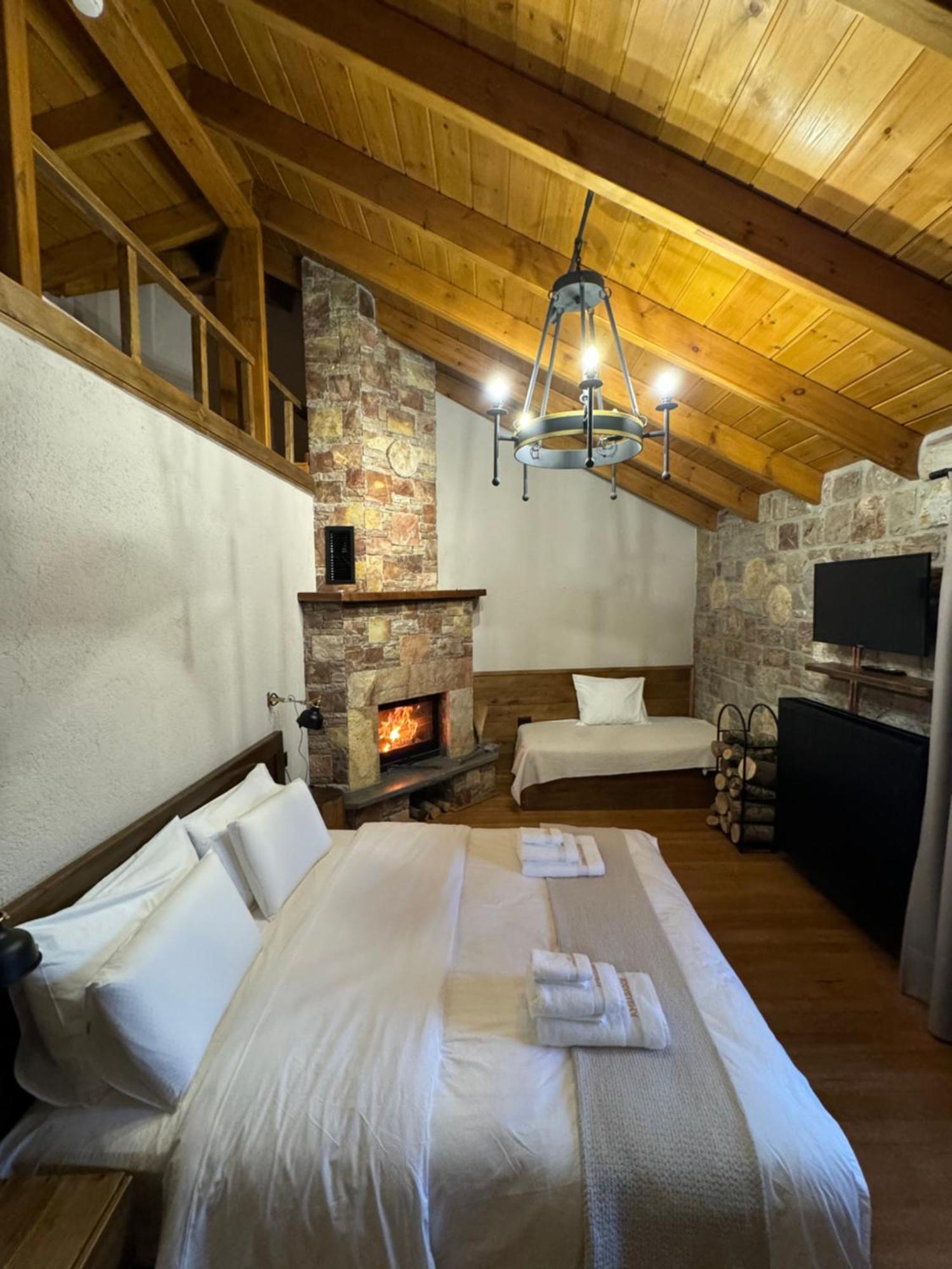 Hotel Ambassador Voskopojë Extérieur photo