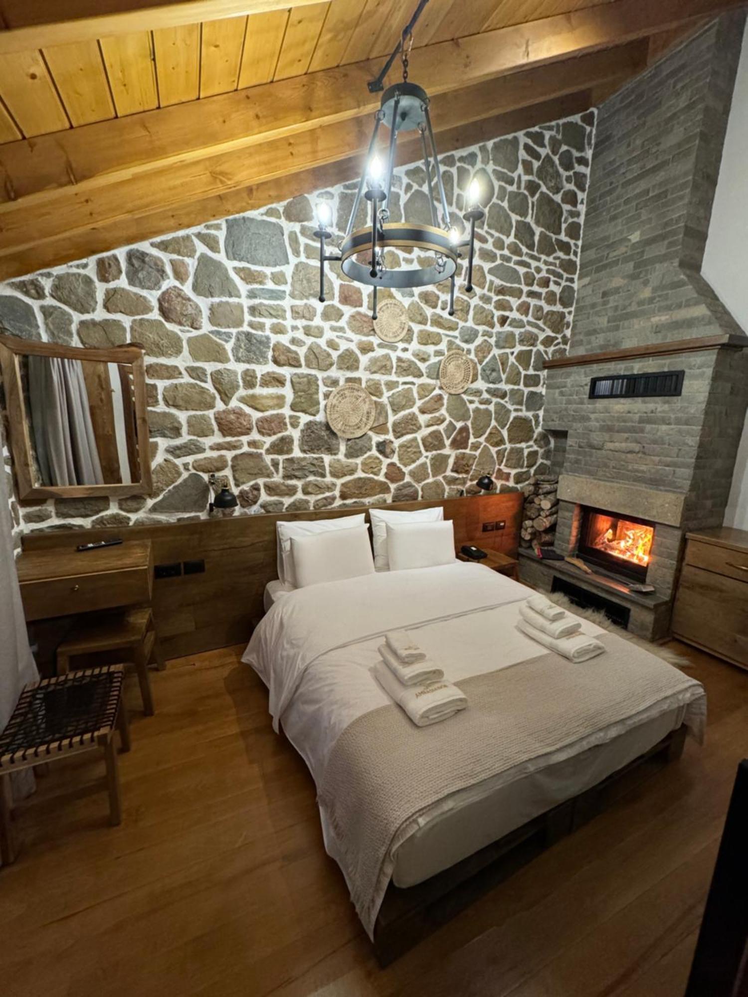Hotel Ambassador Voskopojë Extérieur photo
