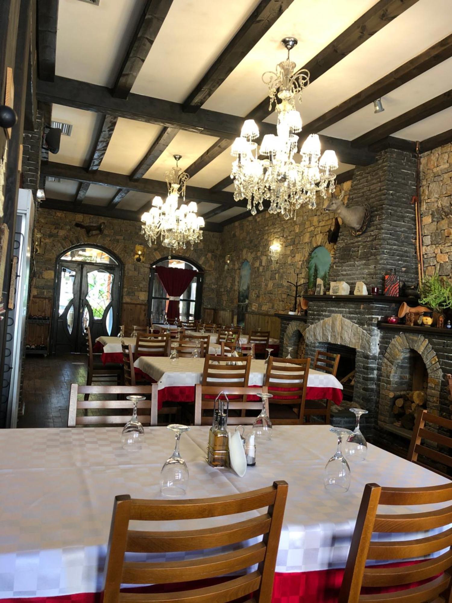 Hotel Ambassador Voskopojë Extérieur photo
